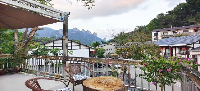 张家界岩栖阁客栈(武陵源店)图片