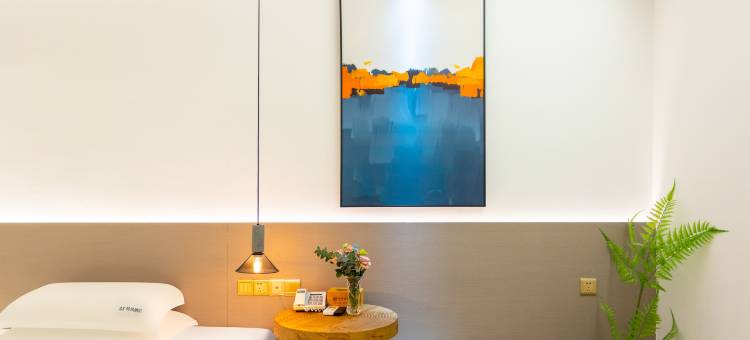 转角城市酒店(奥飞广场中骏世界城店)图片