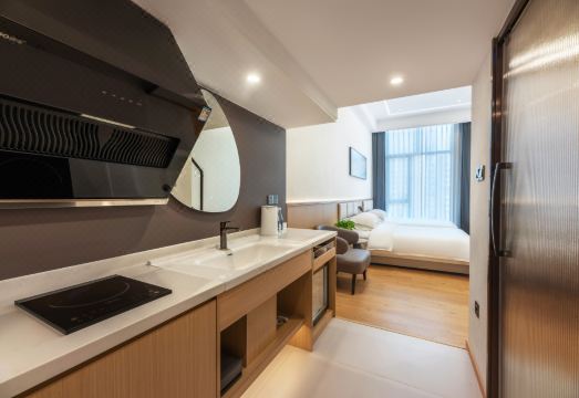 City with  Dightinn Hotel Overview