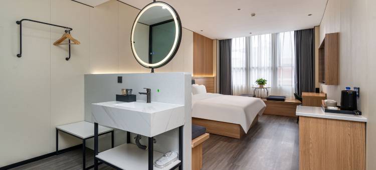 青季酒店(重百江津商场商业步行街店)图片