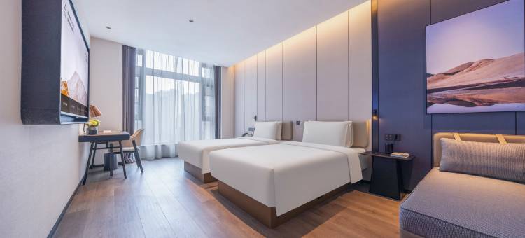 长沙滨江新城湖南金融中心亚朵酒店图片