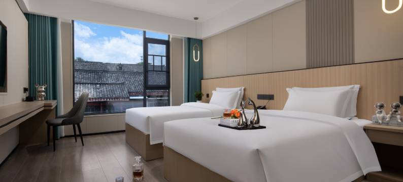 凤凰君尚酒店(凤凰古城景区凤凰大桥店)图片