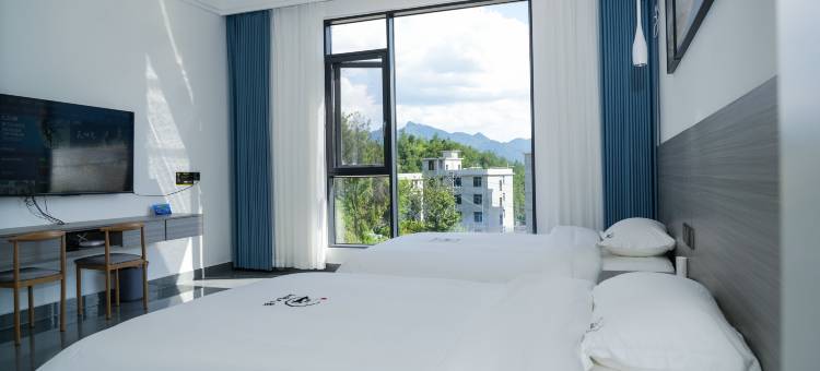 鹤峰山间人家民宿(屏山峡谷店)图片