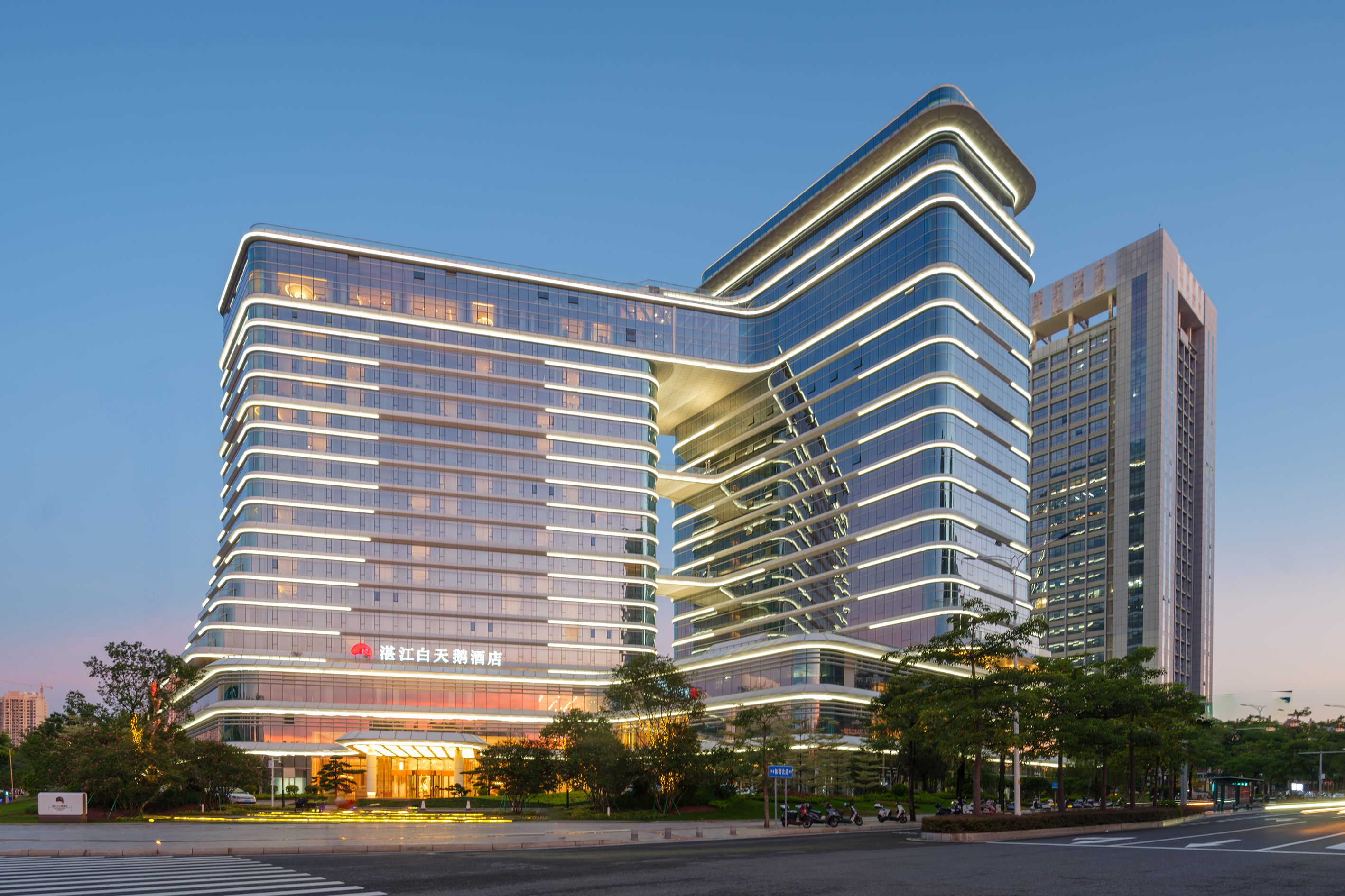 White Swan Hotel ZhanjiangOver view