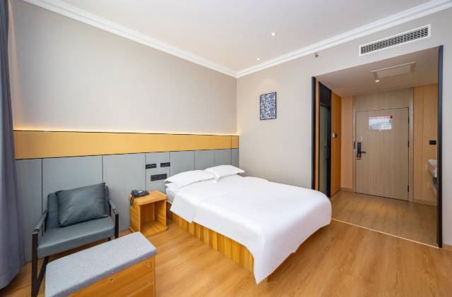 蓝悦禾润酒店(青岛北站永平路地铁站店)图片