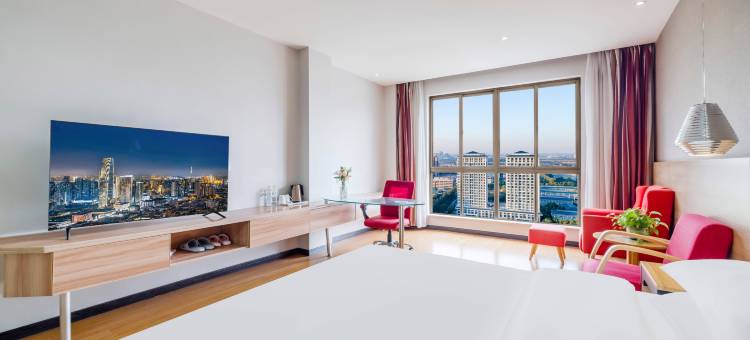 济南·巨幕高空影音酒店图片