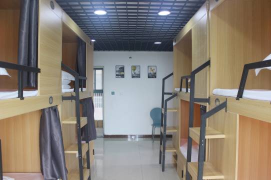 半山小筑青年旅舍(成都犀浦地铁站店)