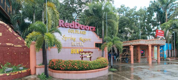 RedDoorz @ Goldland Spring Resort Urdaneta City图片