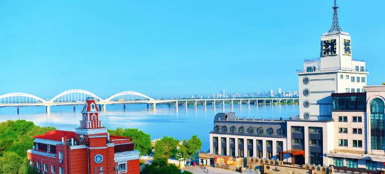 哈尔滨如景航运江景酒店(松花江中华巴洛克街区地铁站店)图片