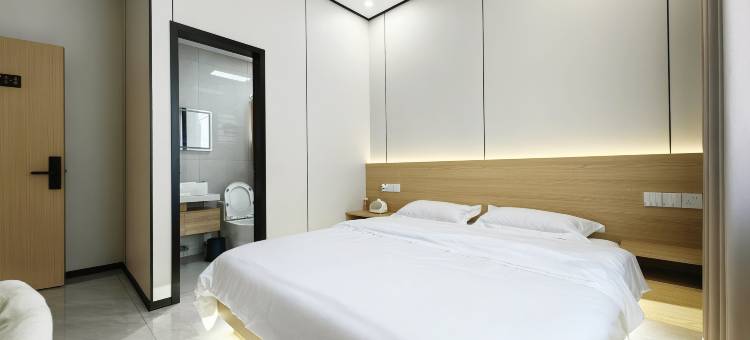 镜海澜景民宿(模镜村沿海海滩蓝眼泪观景点店)图片
