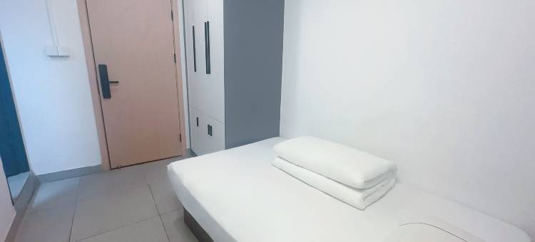 东弘居公寓(广州中山三院岗顶地铁站店)图片