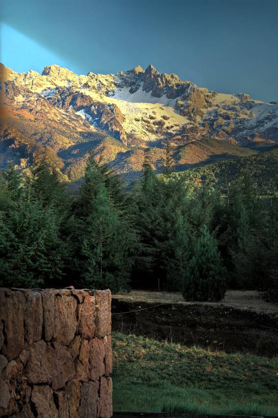 丽江石头厝雪山度假酒店图片