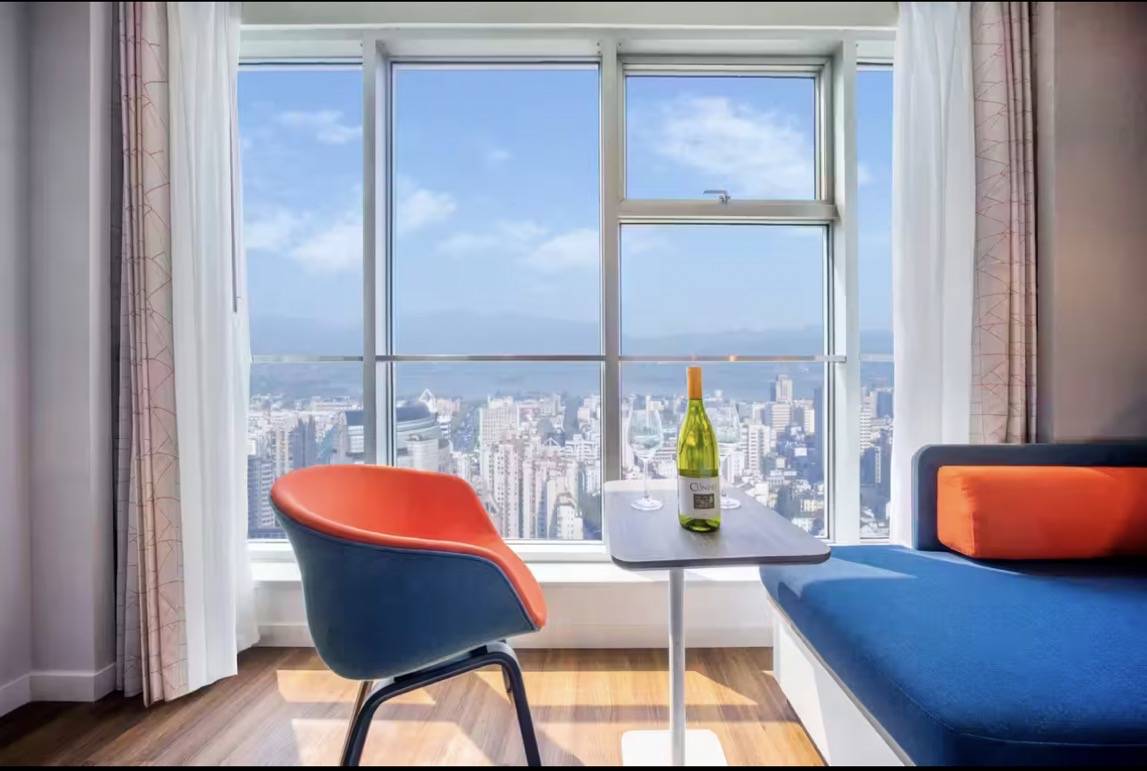 白玉兰酒店(桐乡世贸中心店)图片