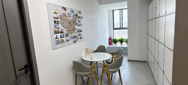 等你十年青年旅社(淮北海容广场店)图片