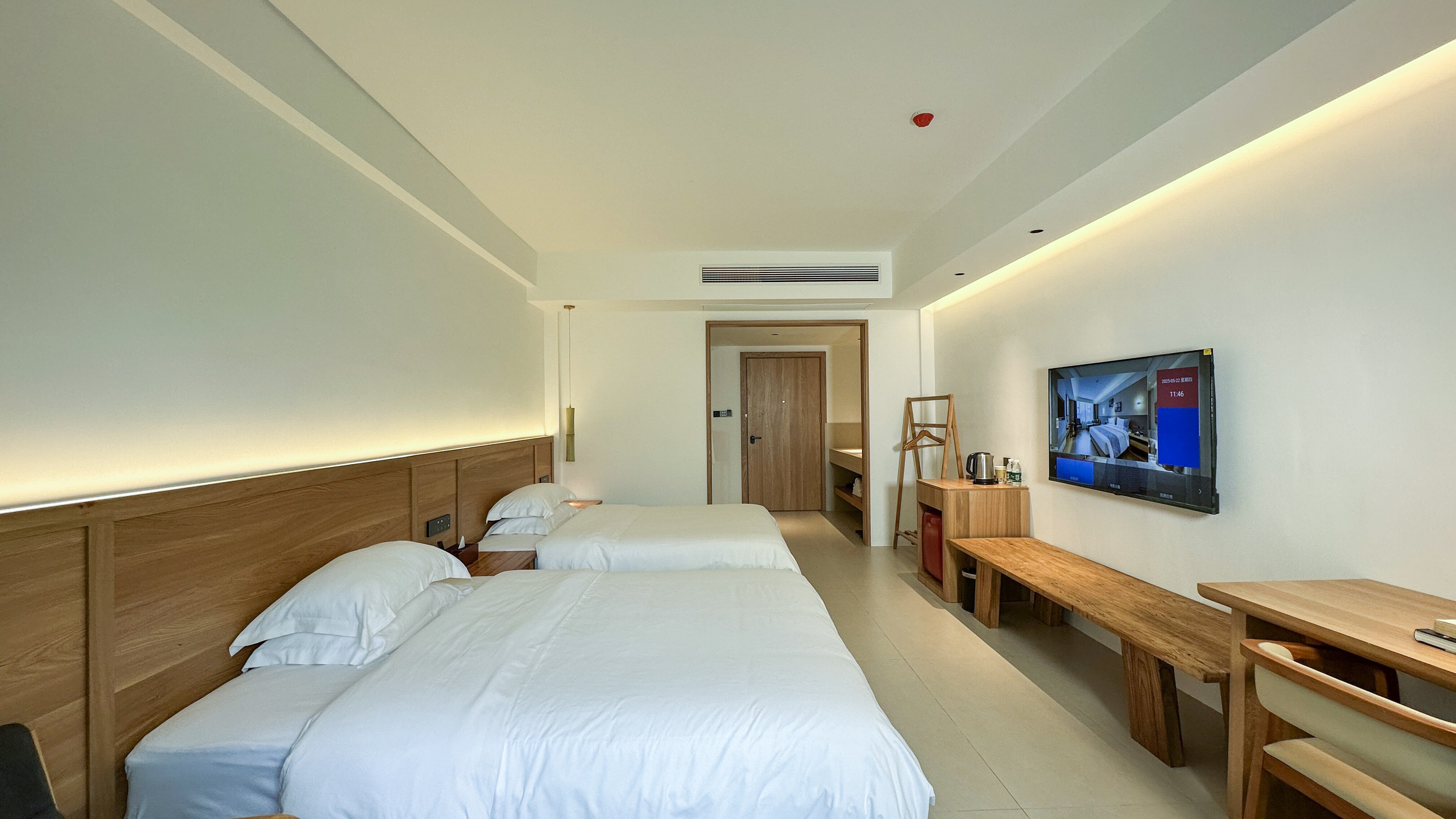 Namei Mountain House Over view