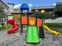 Lugu Lake South Island Villa Resort Hotel - Bãi đậu xe