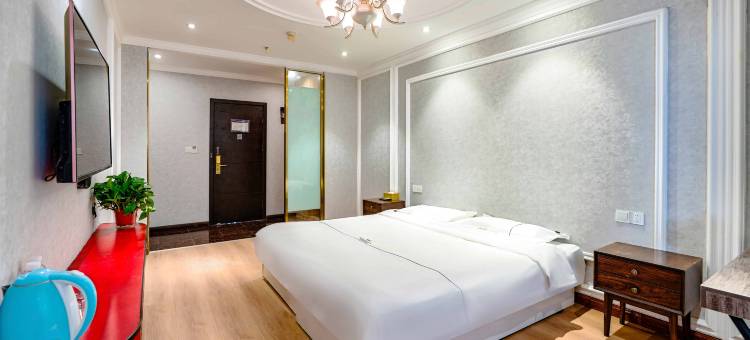 雅韵艺术酒店(新乡河师大万达广场店)图片