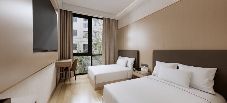 如家UP华驿精选酒店(扬州高邮高铁站吾悦广场店)图片