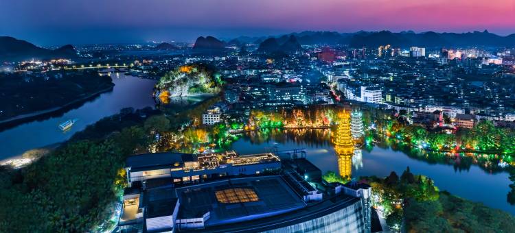 桂林漓江大瀑布饭店(象鼻山两江四湖店)图片