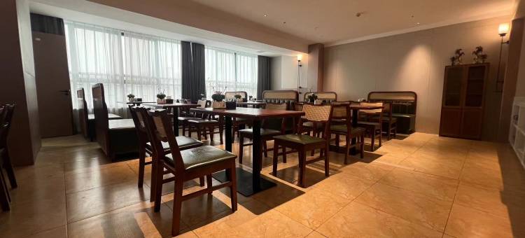 艺龙玺程国际酒店(郑州二七万达第二人民医院地铁站店)图片