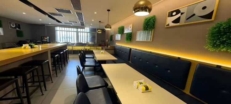 睿柏·云酒店(营口万达广场客运站店)图片