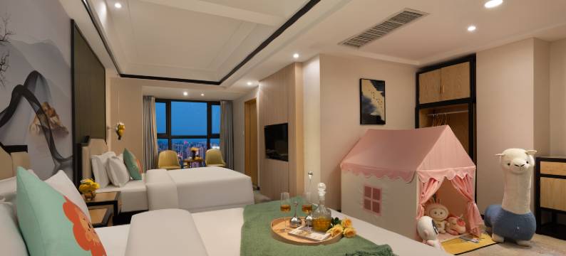 高空观景猴子酒店(贵阳观山湖奥体匹克体育中心店)图片