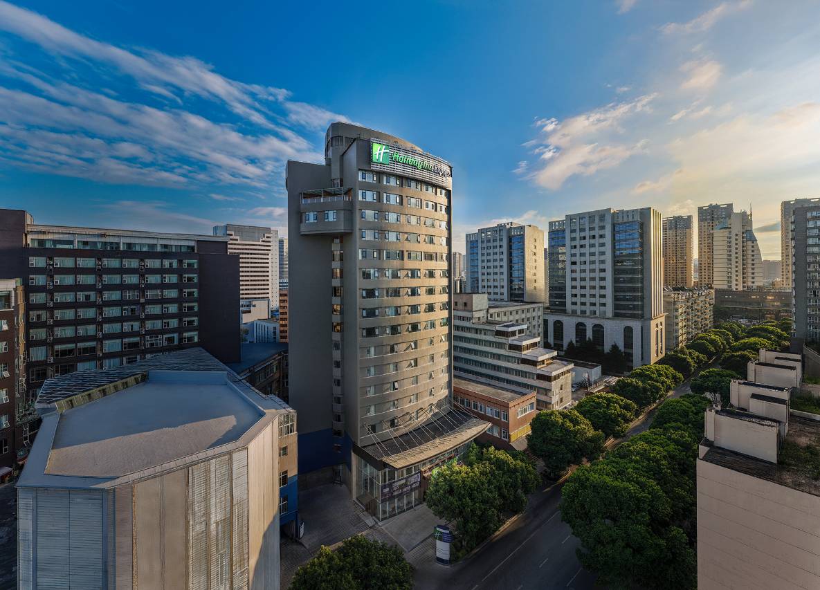 昆明火车站智选假日酒店图片