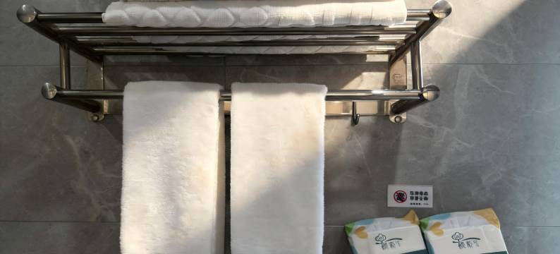 枫景轻居智能酒店(潜江中心城店)图片