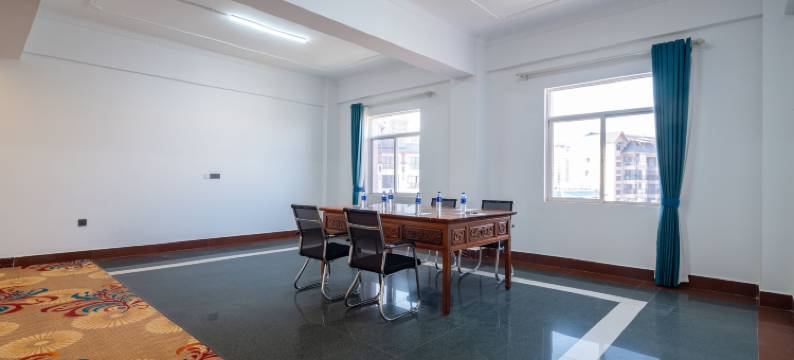 如家UP华驿精选酒店(西双版纳景洪曼听公园总佛寺店)图片