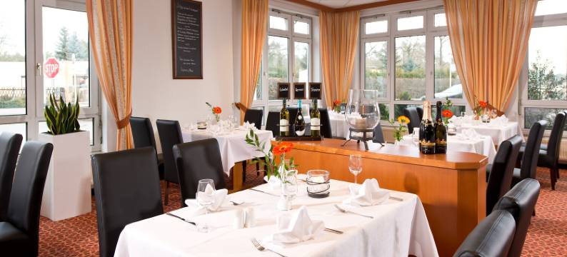 施瓦尔茨海德卢萨蒂亚 ACHAT 酒店(ACHAT Hotel Schwarzheide Lausitz)图片