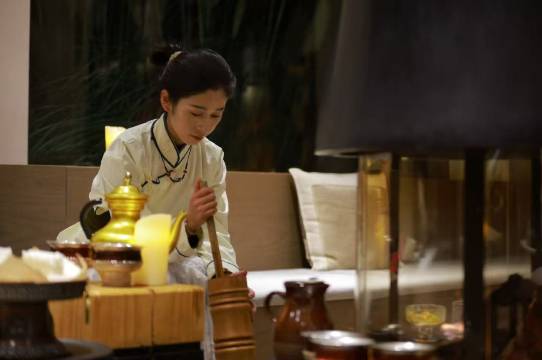 不晚里予·日照金山｜雪山全景度假酒店(白沙古镇店)图片