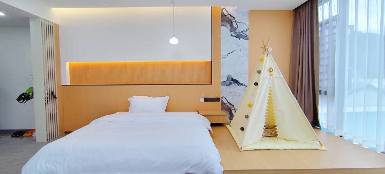 月亮山泉居图片