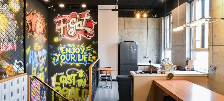 自然醒青年旅舍(大同古城武定门店)图片
