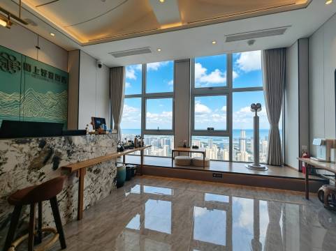 陌上轻雅高空海景酒店(日照华润万象汇万平口景区店)图片