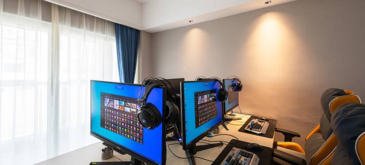 网鱼电竞酒店(南京竹山路地铁站店)图片