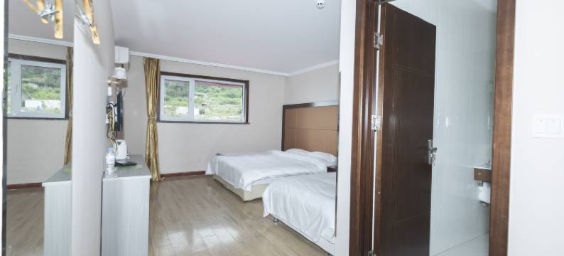 青岛宾临颐舍酒店(石老人海水浴场国际会展中心店)图片