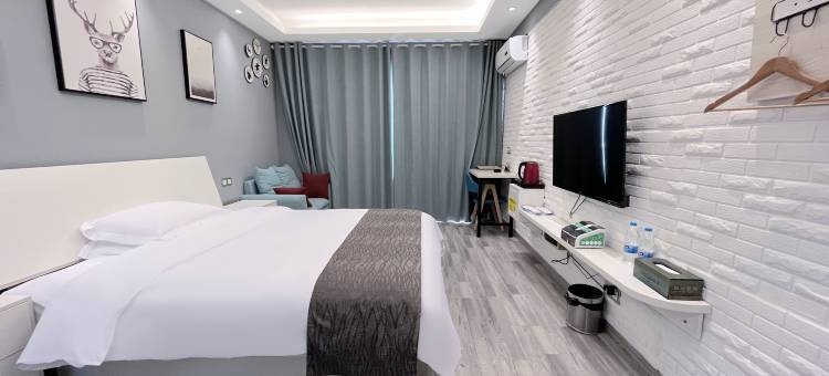 曲靖依·云端酒店(万达店)图片