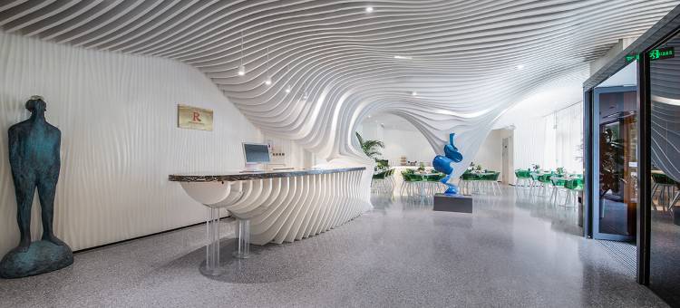 R ROYALSS HOTEL(北京通州环球度假区店)图片