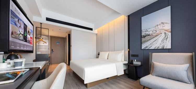 三亚政务中心河东路亚朵酒店图片