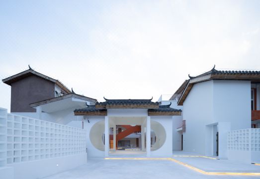 麓尘酒店（邛海大石板古村店）外景图