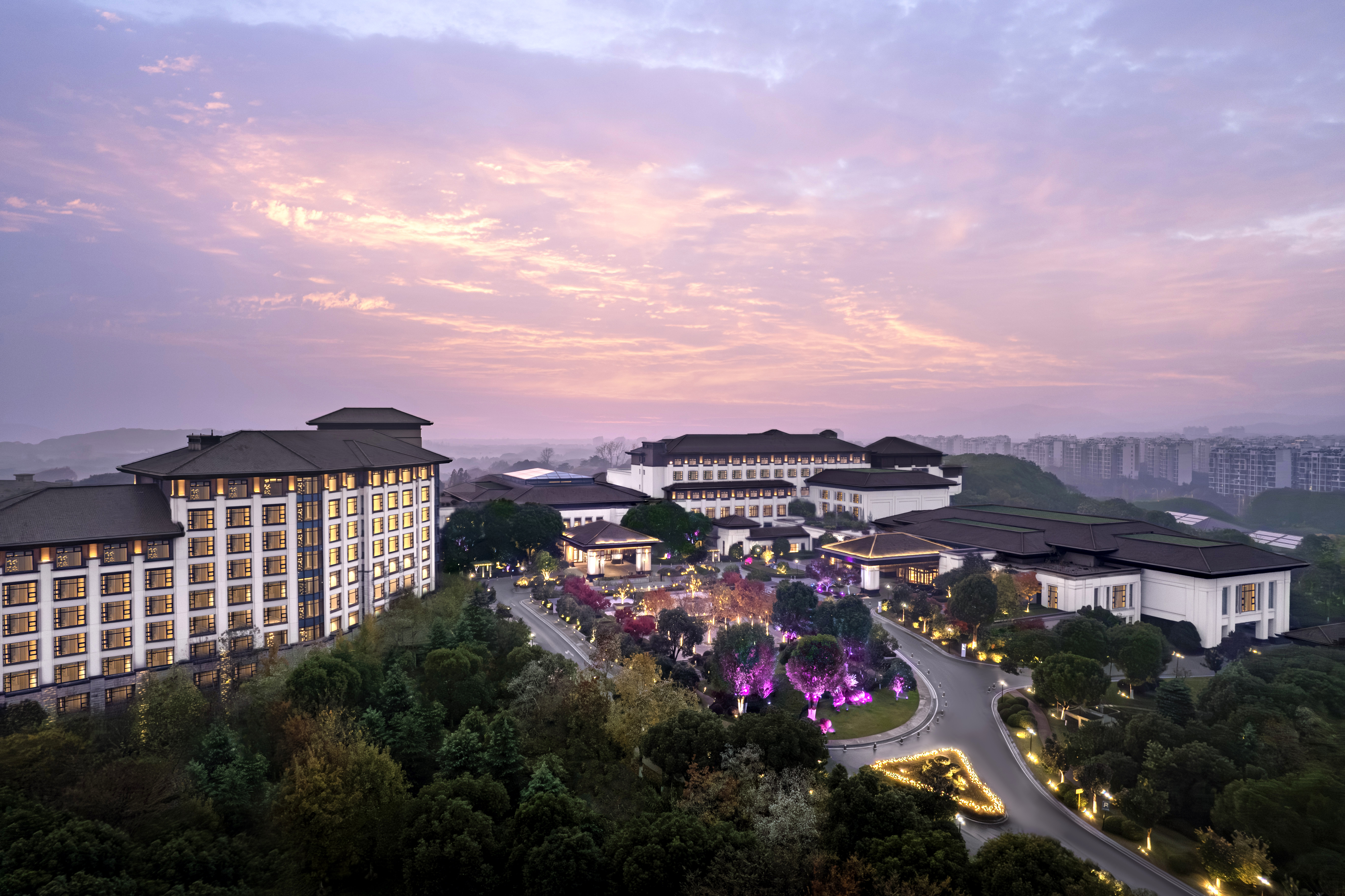 WUXI TAIHU HOTEL Over view