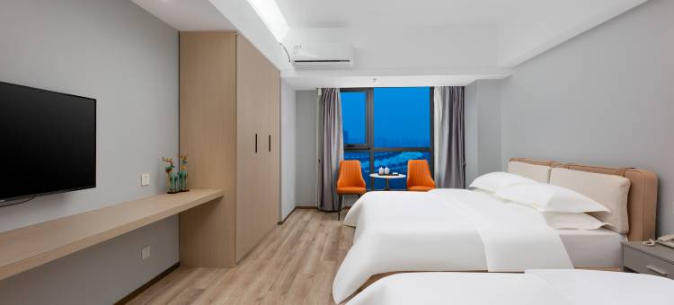 亚悦酒店(郑州中原福塔地铁站店)图片