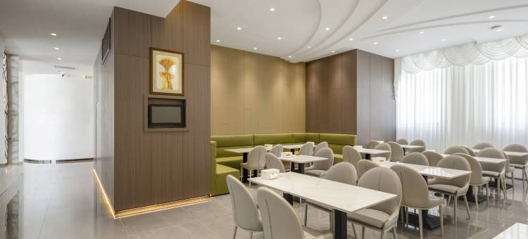 日嘉宾馆(赤峰松山万达广场店)图片