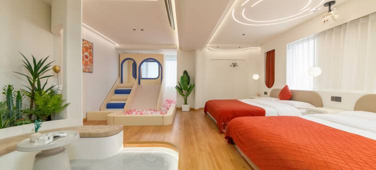 缘宿·设计师投影民宿(大同高铁南站方特店)图片