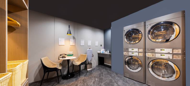 长沙站万家丽中路亚朵X酒店图片