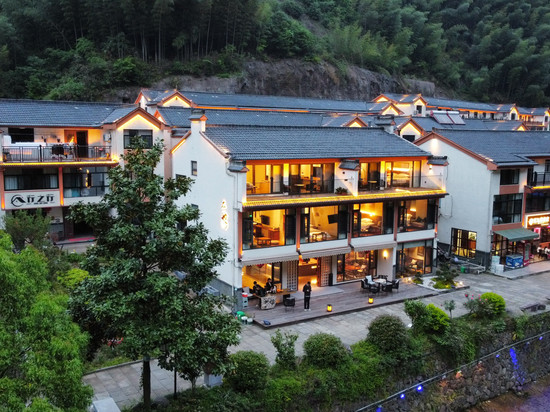 磐安花溪·在也民宿