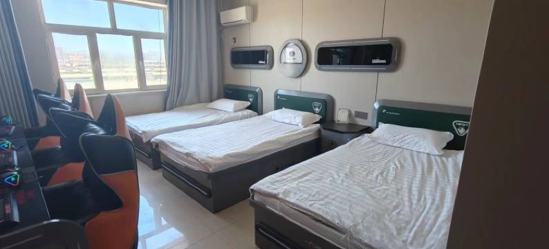 竞自由电竞酒店图片