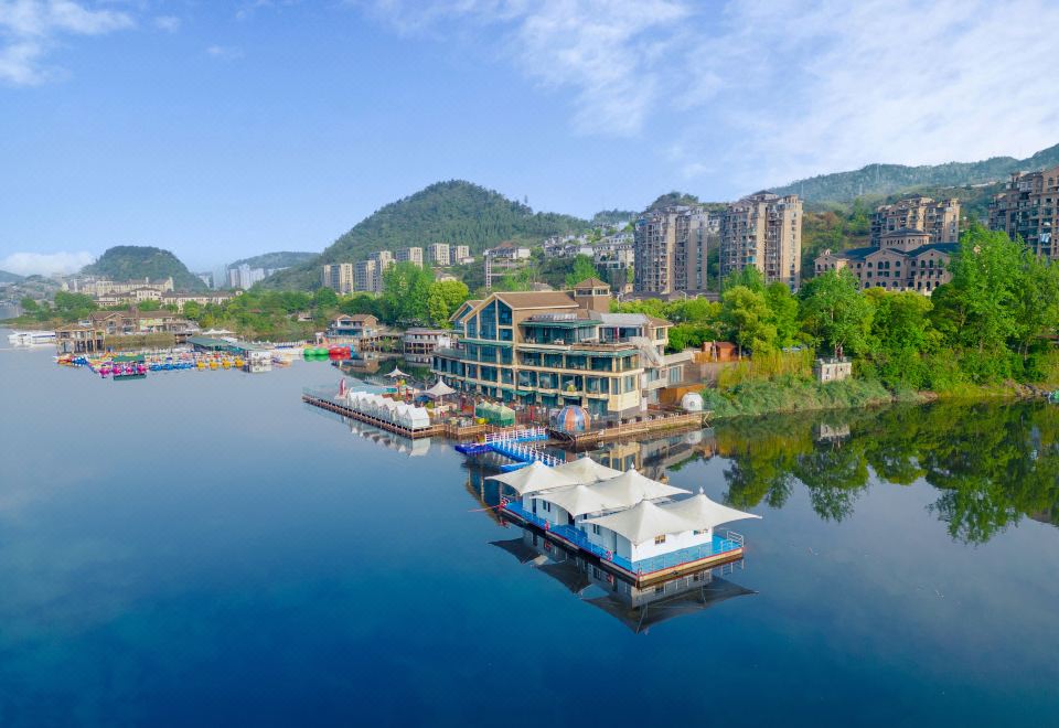 Diaoyu Island Resort Qiandao Lake Hotel Overview
