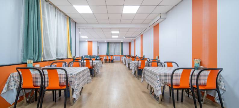 伊宁天鼎大酒店(六星街店)图片