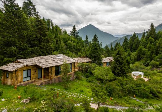 达尔宗林卡民宿外景图